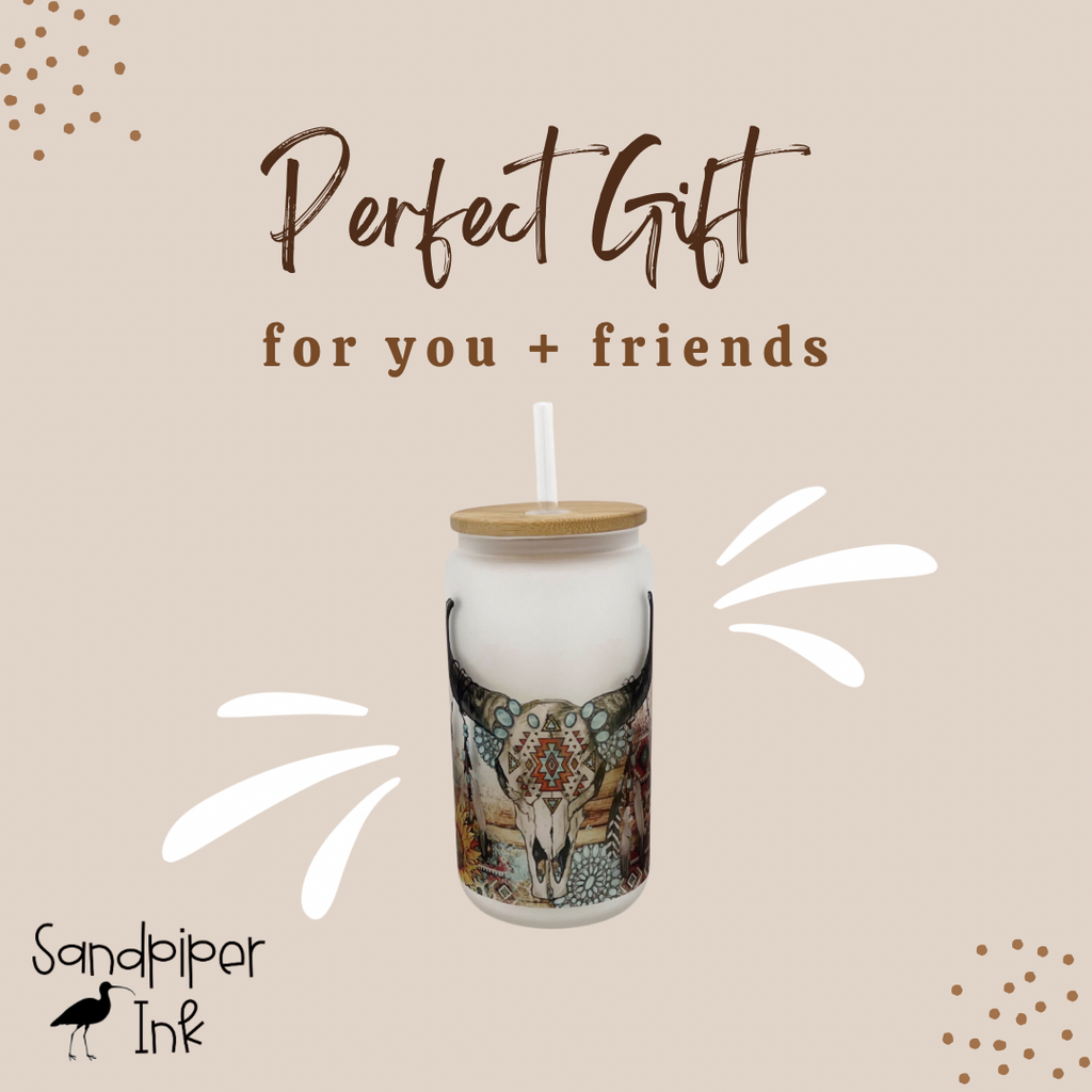 Western glass cup makes for perfect gift for any occasion. 
